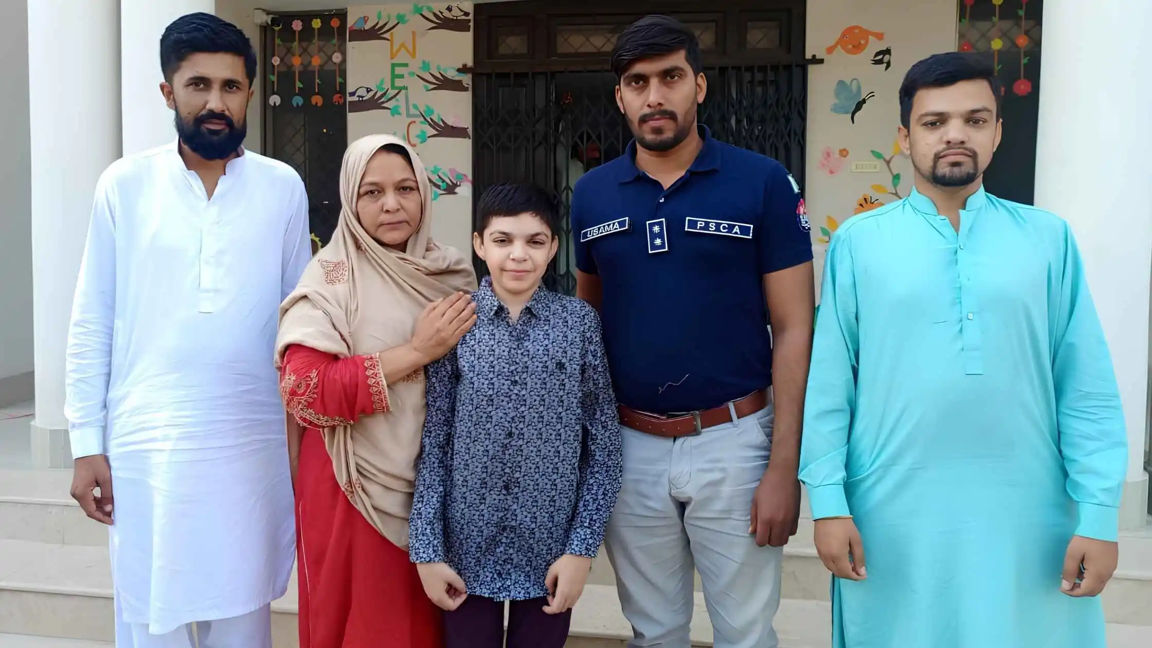 After 7 Years, Saif Ali Reunited With His Mother