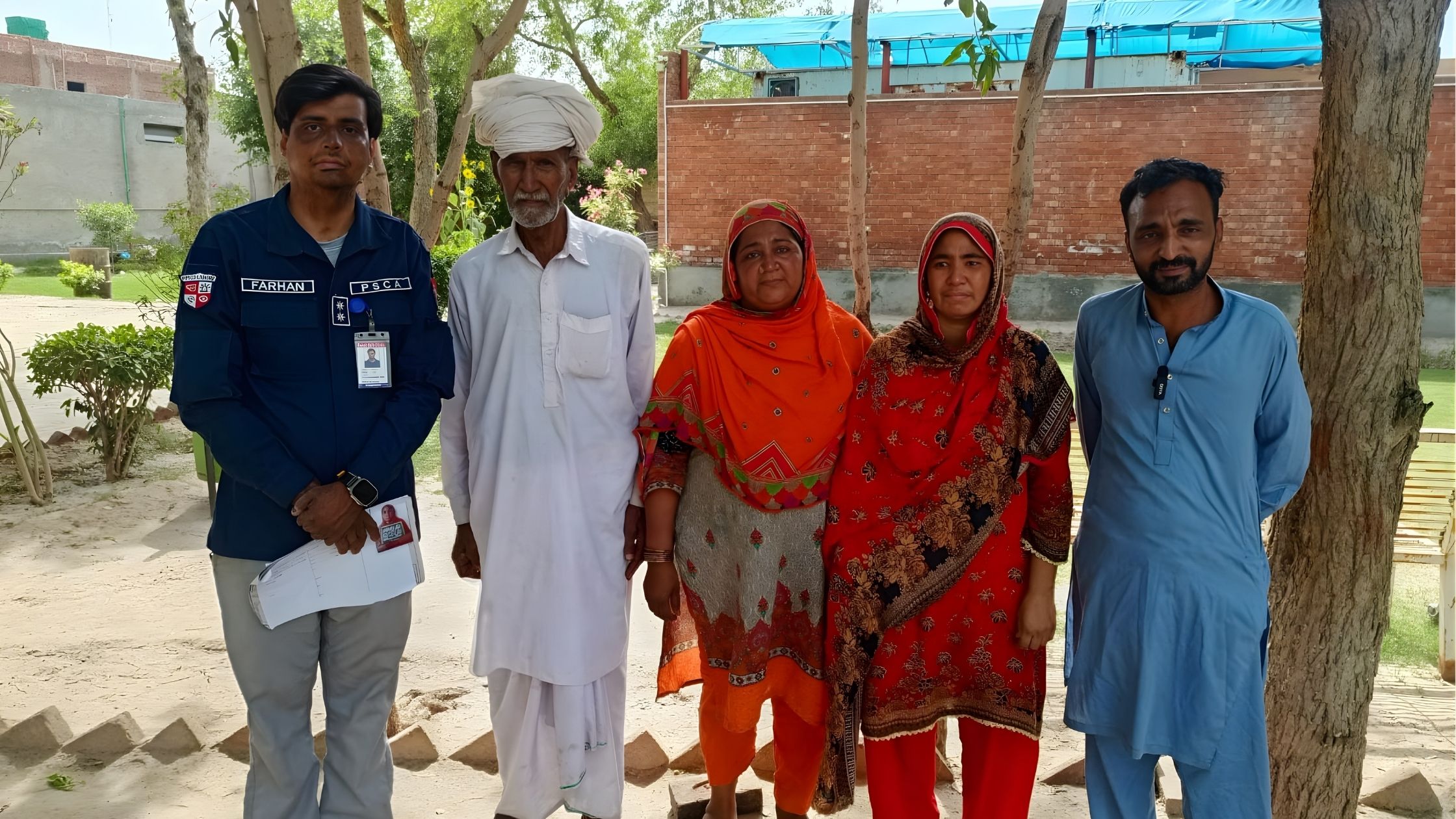 Mumtaz Bibi Reunited After 5 Years by Mera Pyara Team